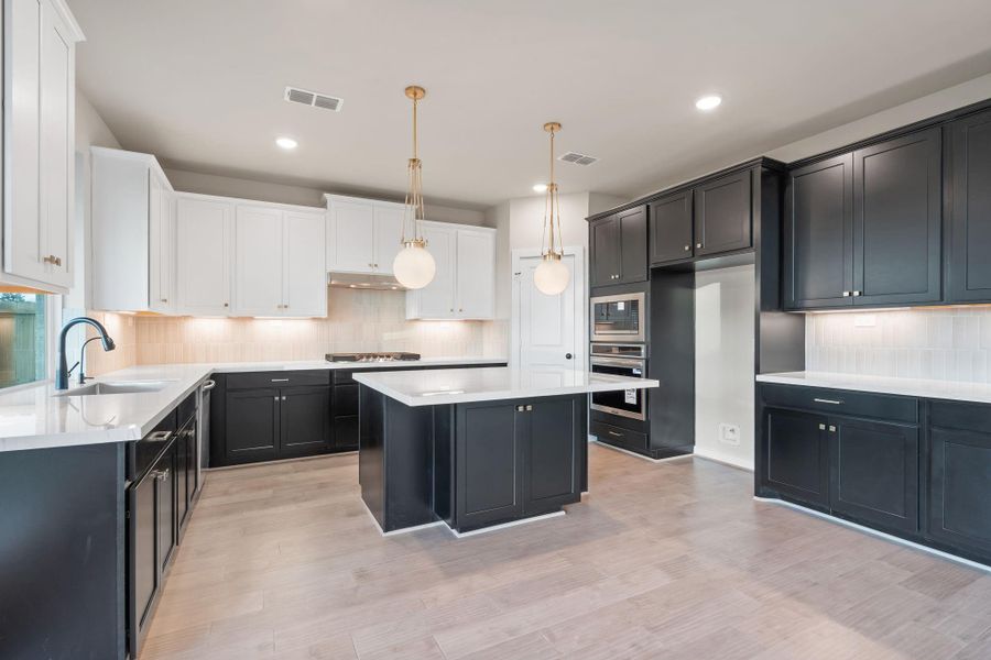 Furnished interior view inside a new home in Sienna 45', 50', Missouri City (Image 12). Furnished interior view inside a new home in Sienna 45', 50', Missouri City (Image 12).