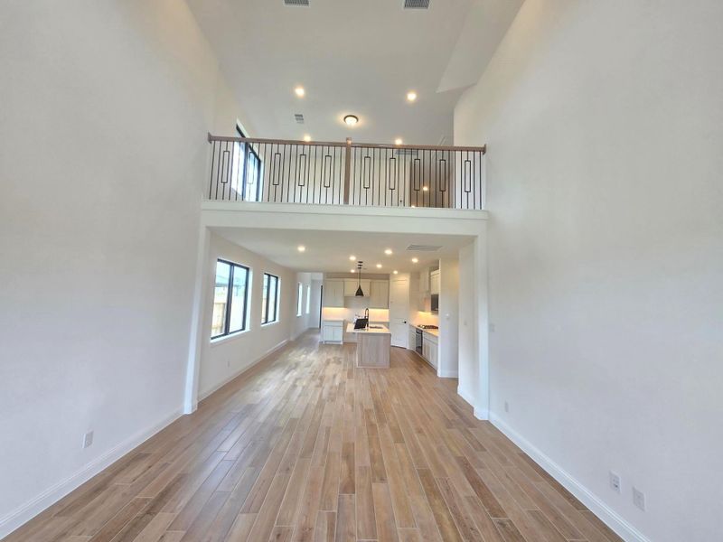 Spacious, unfurnished interior of a new home in Sienna 40', Missouri City (Image 31). Spacious, unfurnished interior of a new home in Sienna 40', Missouri City (Image 31).