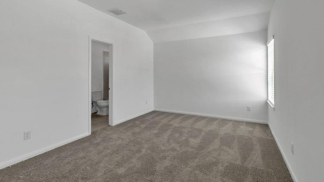 Spacious, unfurnished interior of a new home in Aldine Pines, Houston (Image 30). Spacious, unfurnished interior of a new home in Aldine Pines, Houston (Image 30).