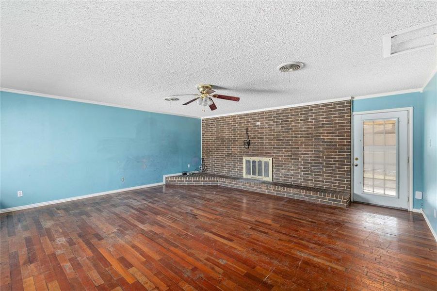 Spacious, unfurnished interior of a new home in , Brownwood (Image 27).