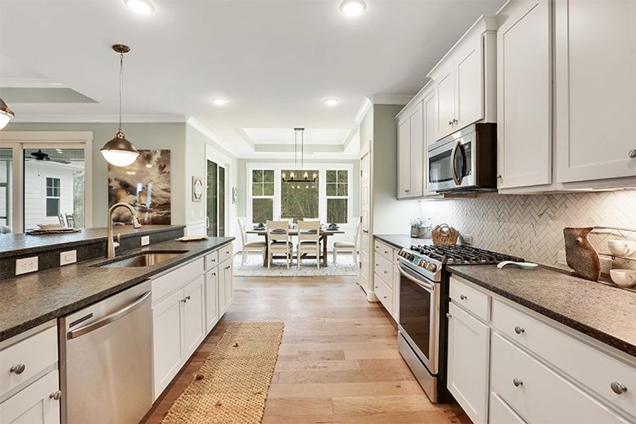 Cooper's Bay, Kitchen