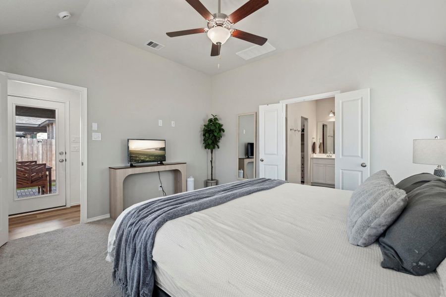 Furnished interior view inside a new home in , Conroe (Image 16).