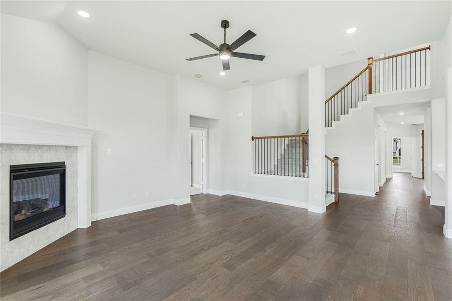 Spacious, unfurnished interior of a new home in Sable Creek, Sanger (Image 26). Spacious, unfurnished interior of a new home in Sable Creek, Sanger (Image 26).