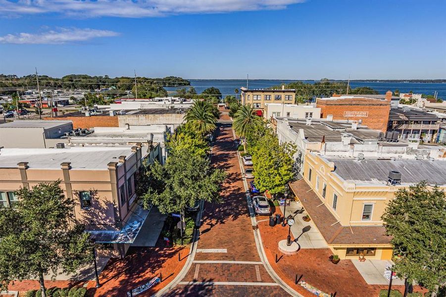 Image 40 of a home in Groves at Grand Island. Image 40 of a home in Groves at Grand Island.
