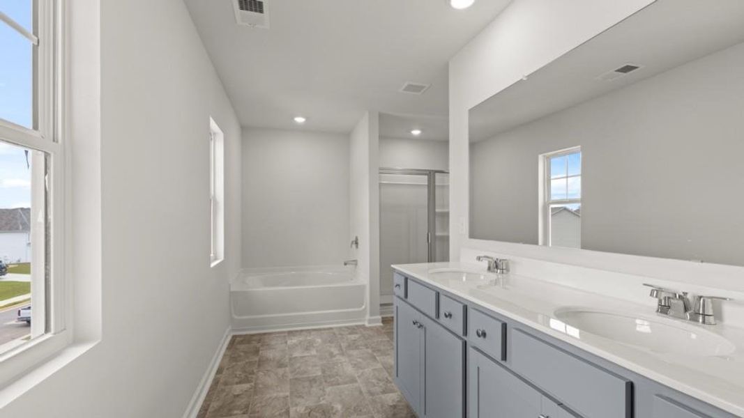 Furnished interior view inside a new home in Thompson Ridge, Dallas (Image 4). Furnished interior view inside a new home in Thompson Ridge, Dallas (Image 4).