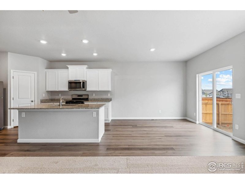 Spacious, unfurnished interior of a new home in Hidden Valley Farm, Severance (Image 11).