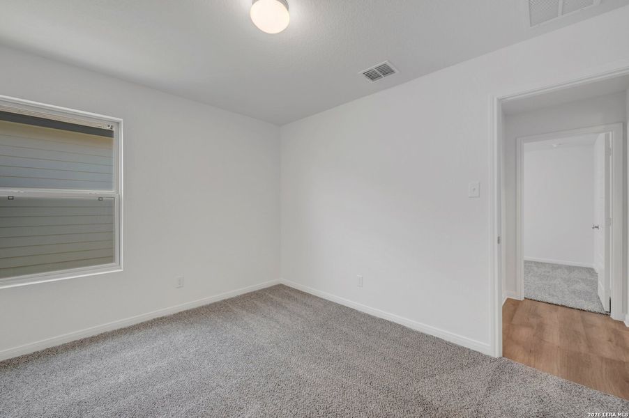Spacious, unfurnished interior of a new home in Park Place, New Braunfels (Image 33).