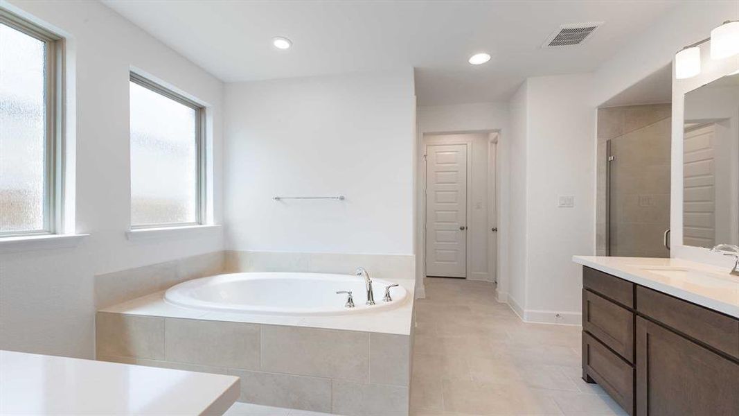 Furnished interior view inside a new home in North Sky 55', Celina (Image 8).