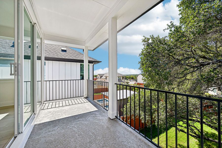 Exterior details and patio area of a home in Foxfield, Austin (Image 2).