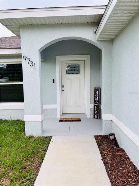 Exterior details and patio area of a home in , Ocala (Image 27).