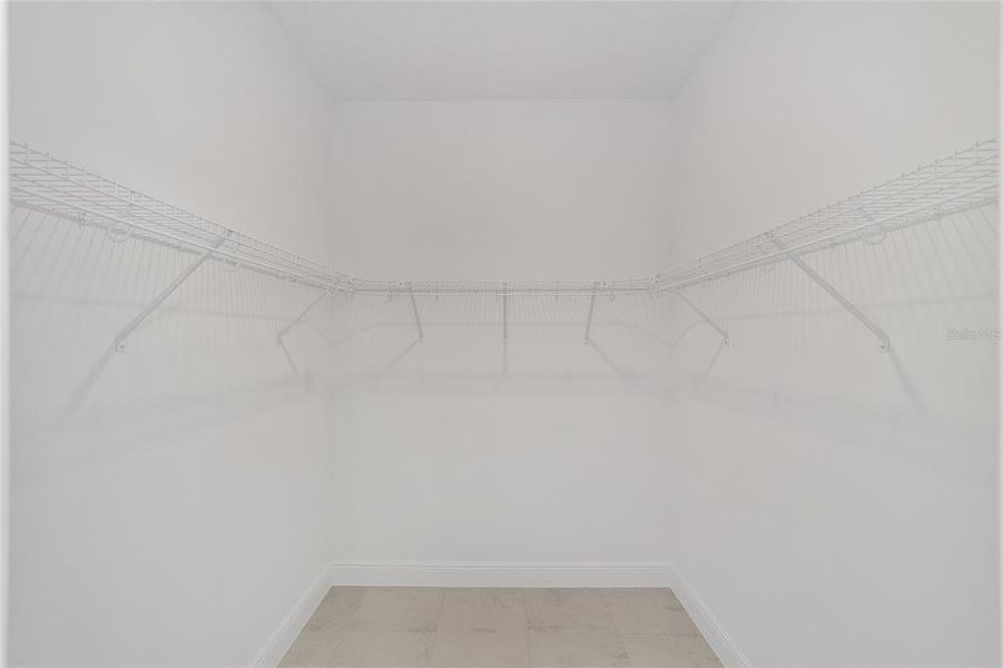 Spacious, unfurnished interior of a new home in Calesa Township, Ocala (Image 30).