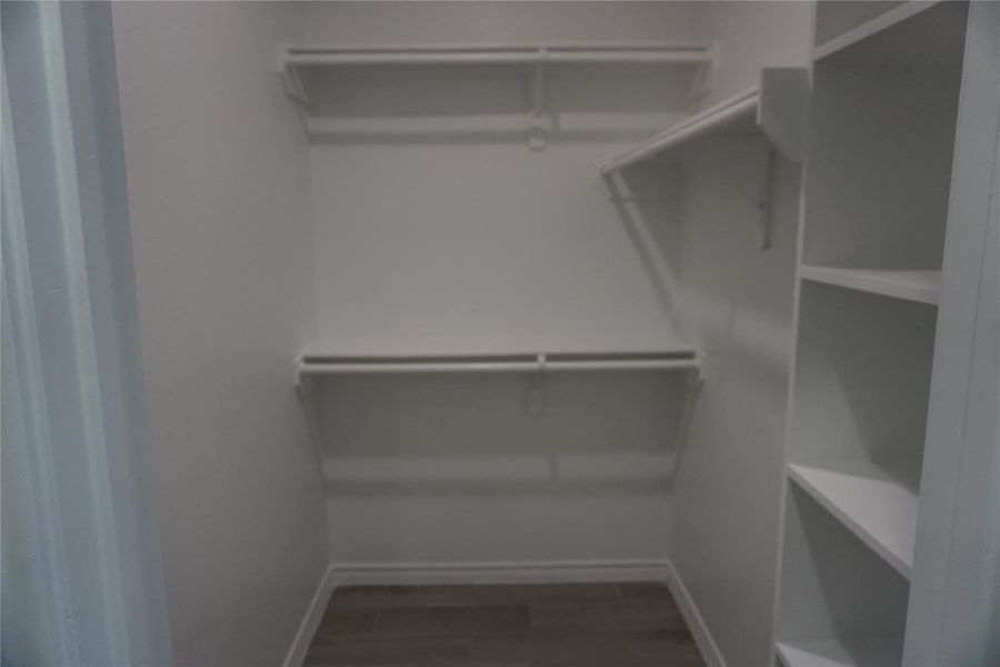 Spacious, unfurnished interior of a new home in , Willis (Image 12).