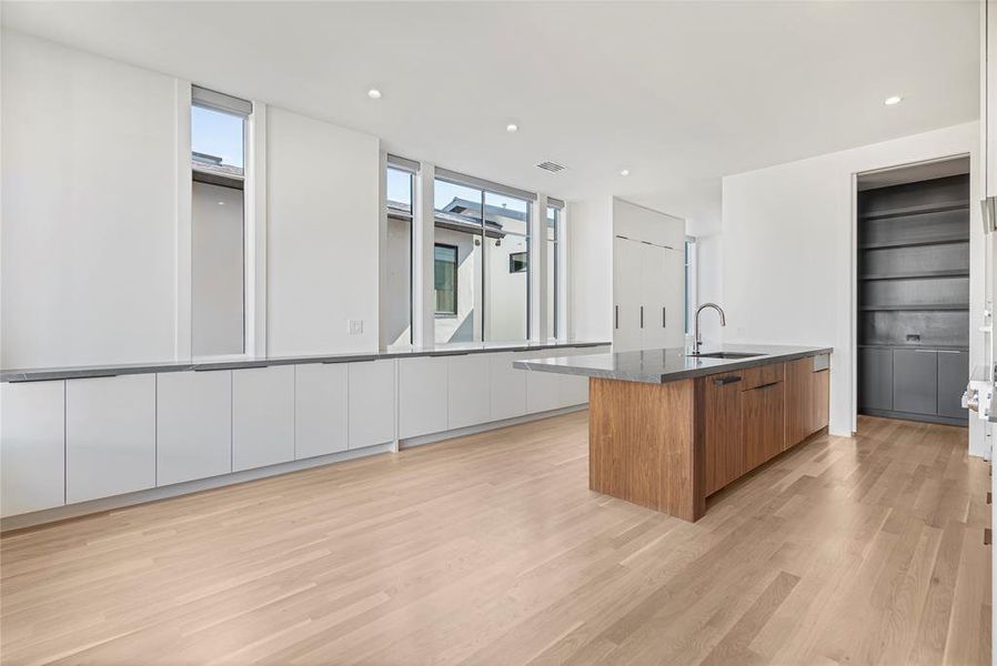 Furnished interior view inside a new home in , Dallas (Image 15).