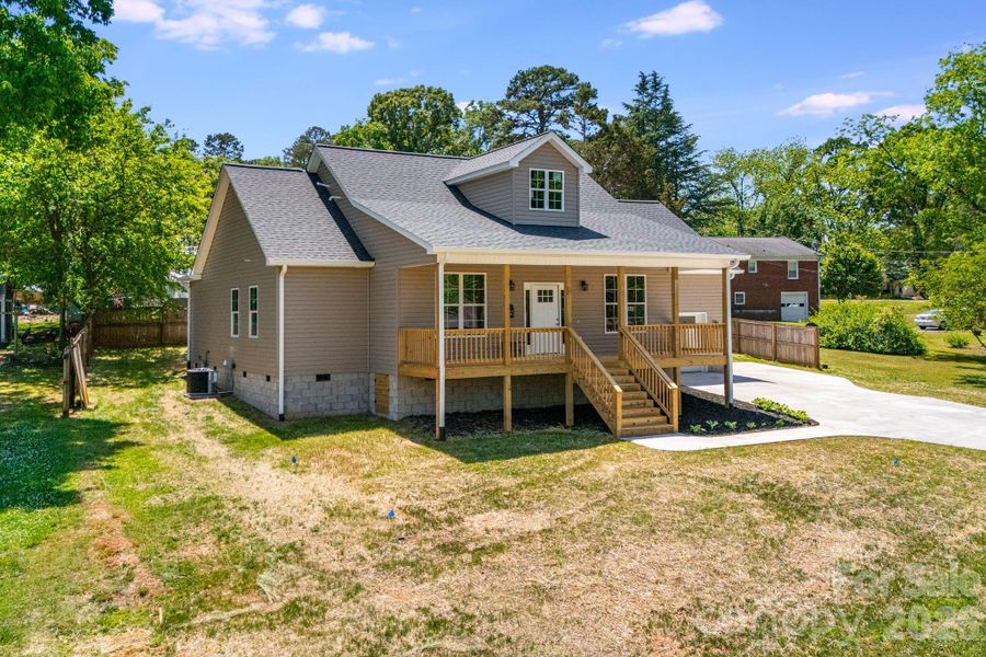 Exterior details and patio area of a home in , Forest City (Image 21).