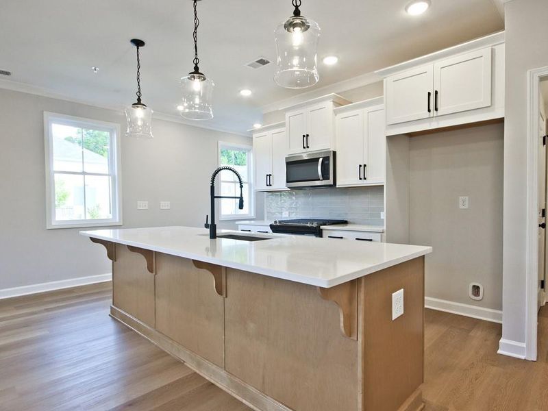 Furnished interior view inside a new home in Cherokee Township, Acworth (Image 6).