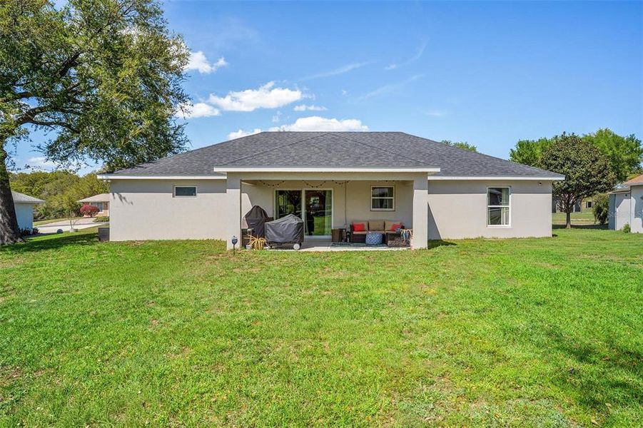 Exterior details and patio area of a home in , Lady Lake (Image 25).