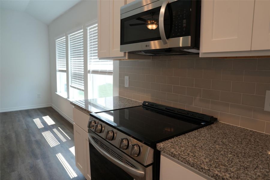 Image 21 of a home in .