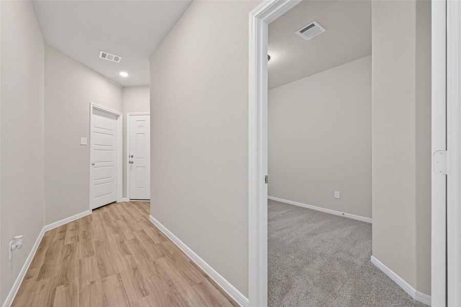 Spacious, unfurnished interior of a new home in Woodland Lakes, Huffman (Image 19). Spacious, unfurnished interior of a new home in Woodland Lakes, Huffman (Image 19).