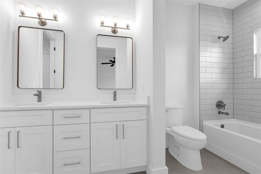 Furnished interior view inside a new home in , Orlando (Image 33).