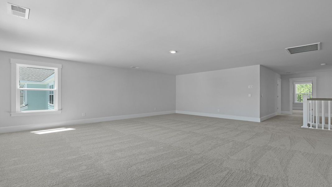 Spacious, unfurnished interior of a new home in Livingston Woods, Irmo (Image 29).