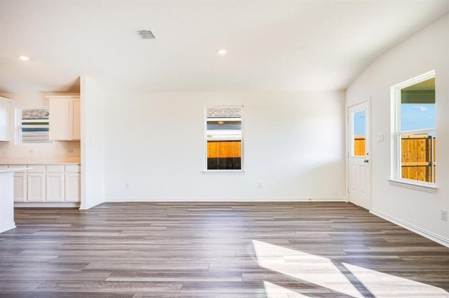 Spacious, unfurnished interior of a new home in River Ridge, Crandall (Image 19). Spacious, unfurnished interior of a new home in River Ridge, Crandall (Image 19).