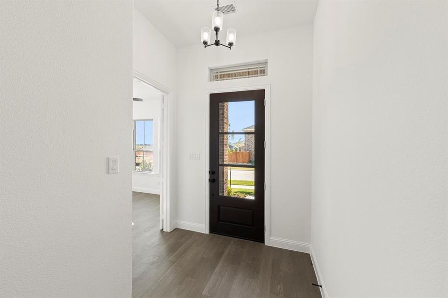 03. 3225 Agnew - Entry