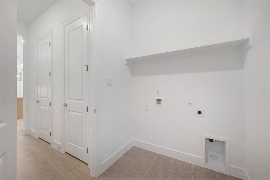 Spacious, unfurnished interior of a new home in Sterling Greene, Arlington (Image 17). Spacious, unfurnished interior of a new home in Sterling Greene, Arlington (Image 17).