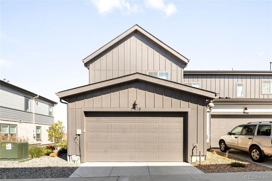 Front exterior of a new home in , Littleton, CO, highlighting curb appeal (Image 1). Front exterior of a new home in , Littleton, CO, highlighting curb appeal (Image 1).