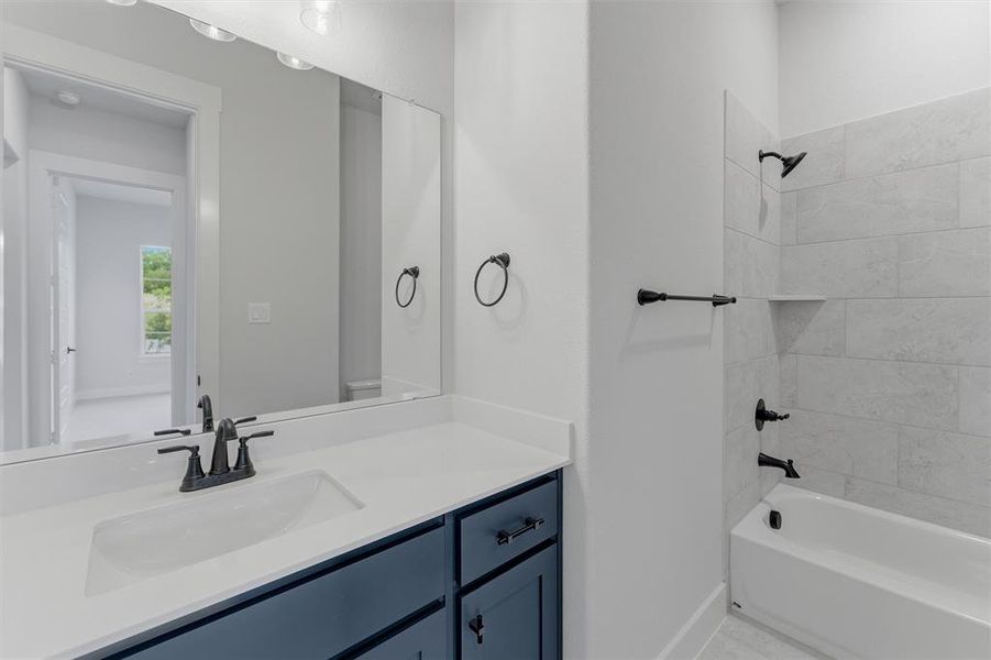 Furnished interior view inside a new home in Eagle Ridge Estates, Weatherford (Image 9).