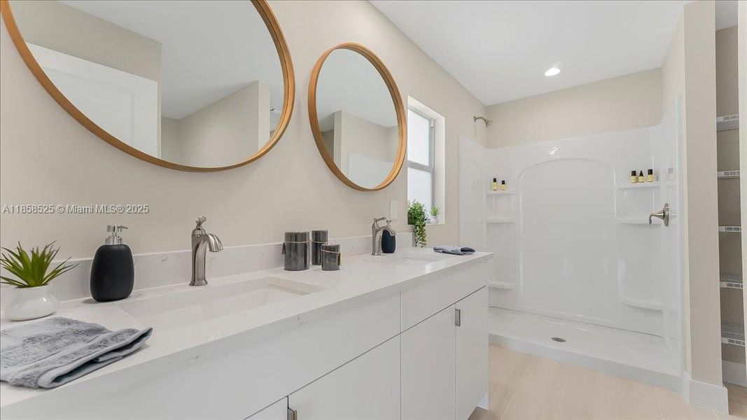 Furnished interior view inside a new home in , Lehigh Acres (Image 5).