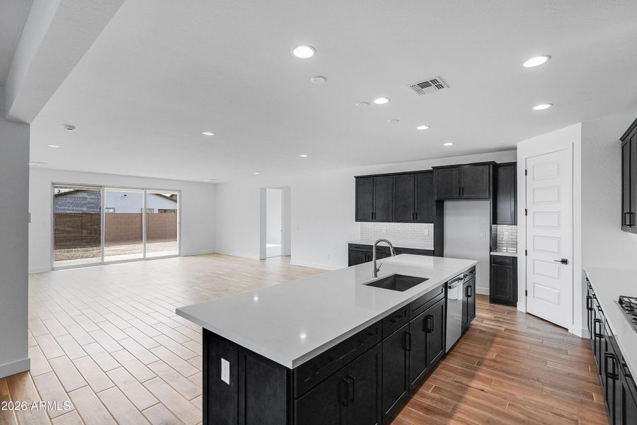 hj-az-phoenix-asante-journey-overland-lo