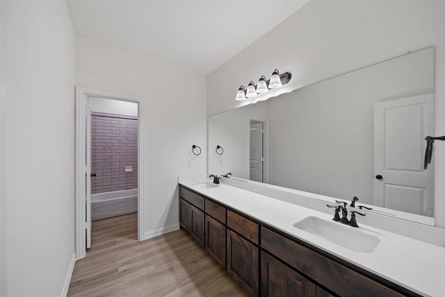 Furnished interior view inside a new home in , Waxahachie (Image 6).