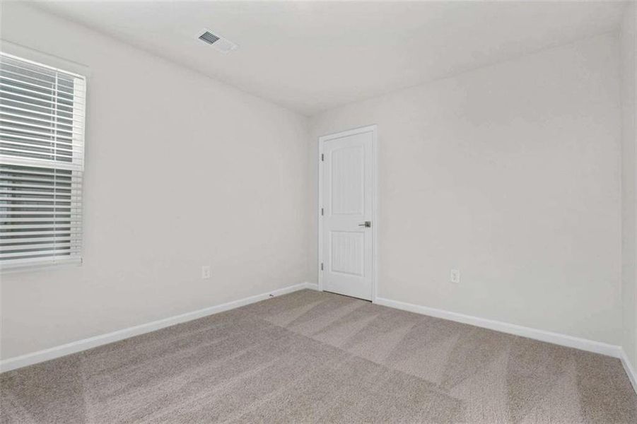 Spacious, unfurnished interior of a new home in Parkway James, Snellville (Image 9).