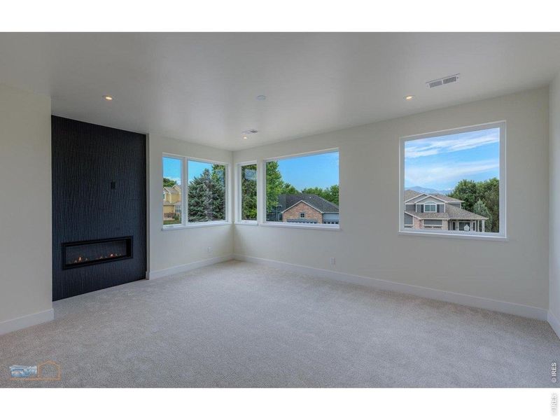 Spacious, unfurnished interior of a new home in , Lafayette (Image 17).