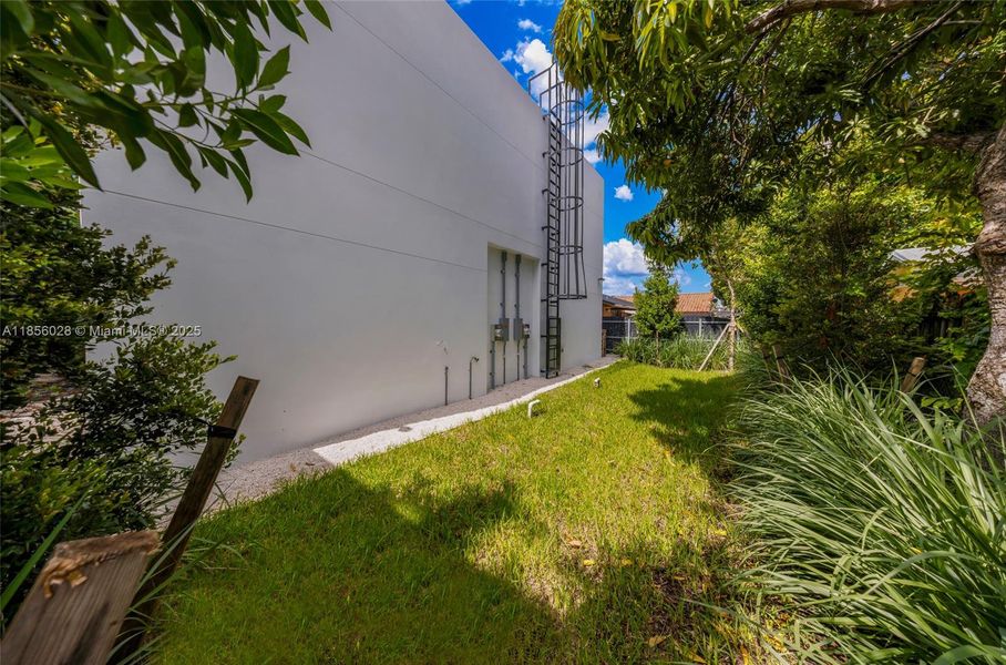 Image 39 of a home in .