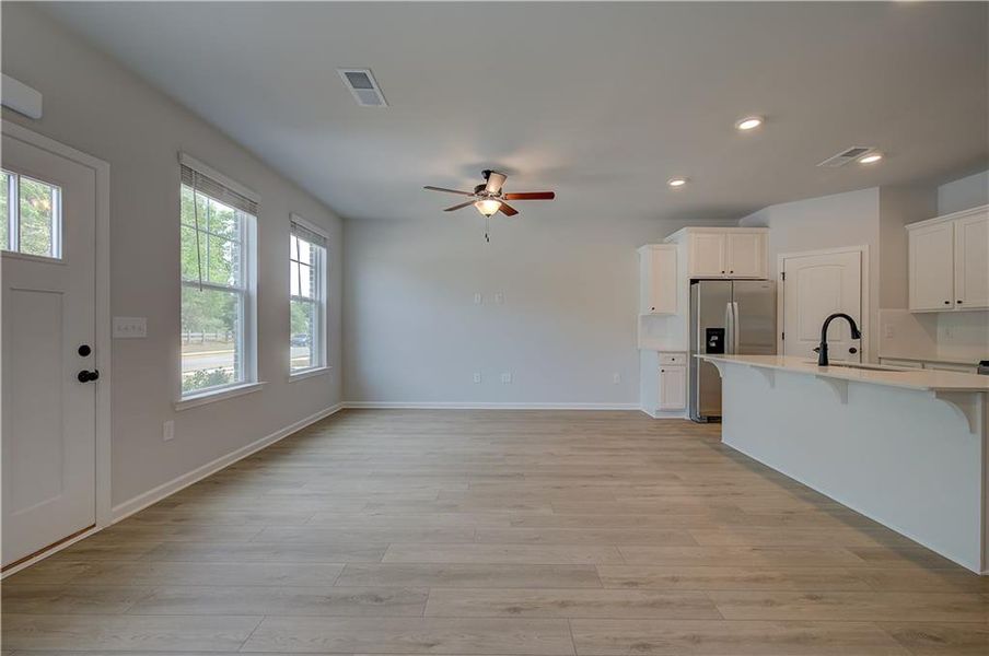 Spacious, unfurnished interior of a new home in Avery Landing, McDonough (Image 25).