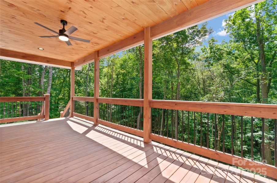 Spacious, unfurnished interior of a new home in , Maggie Valley (Image 20).