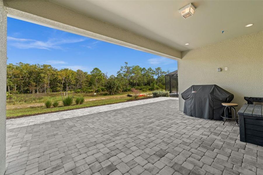Exterior details and patio area of a home in , Punta Gorda (Image 2).
