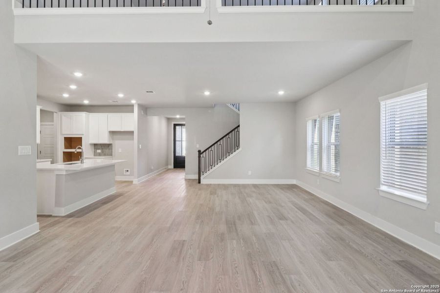 Spacious, unfurnished interior of a new home in Fox Falls, Boerne (Image 40).