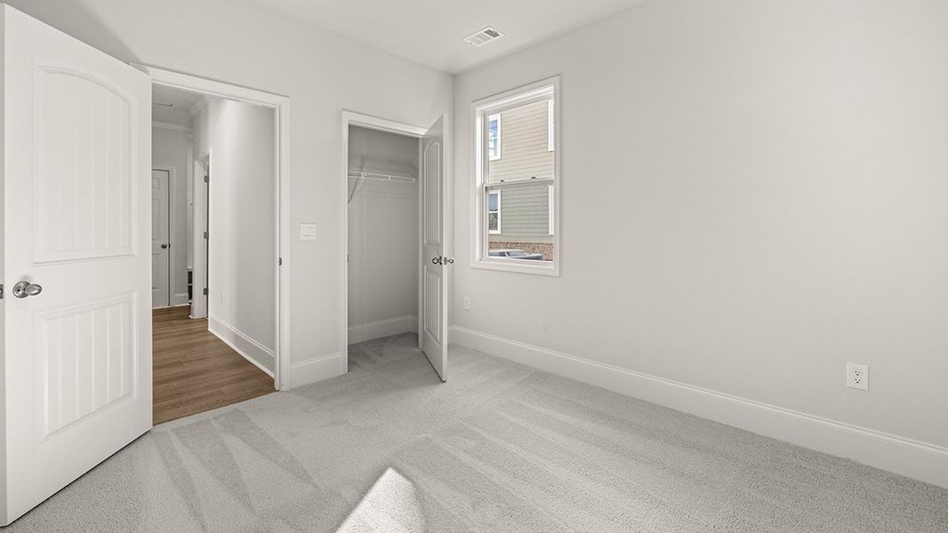 Representative unfurnished interior of a home built from the BELLVIEW by D.R. Horton in Hamptons at Riverwood South, Dallas (Image 14).