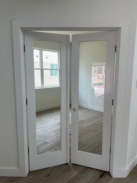 Spacious, unfurnished interior of a new home in Wood Leaf Reserve, Tomball (Image 12).