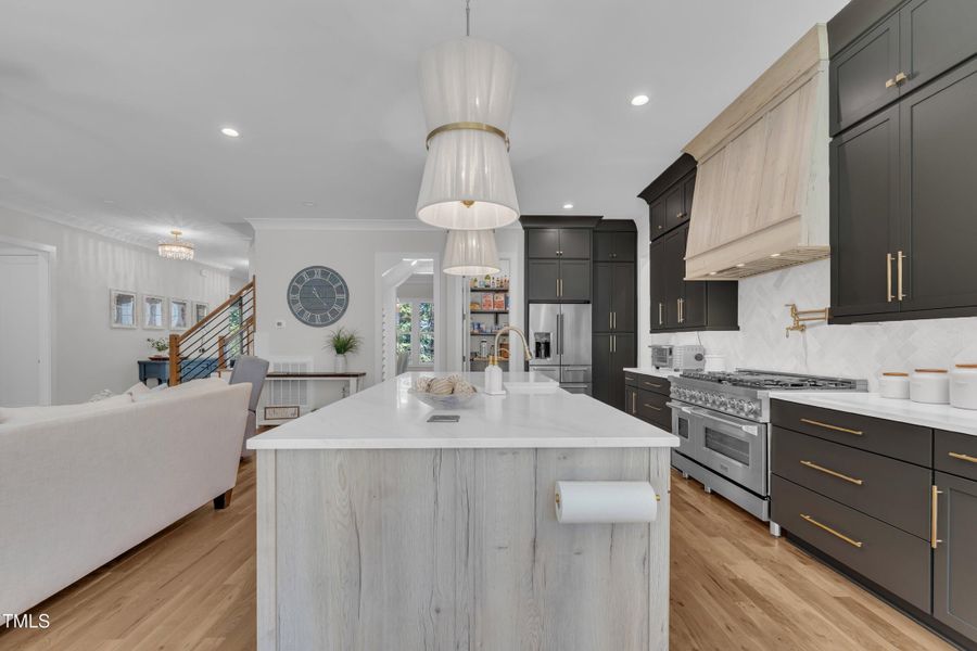 21-1120 Springdale Dr-14