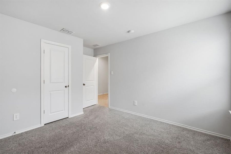 Spacious, unfurnished interior of a new home in , Fort Worth (Image 20).