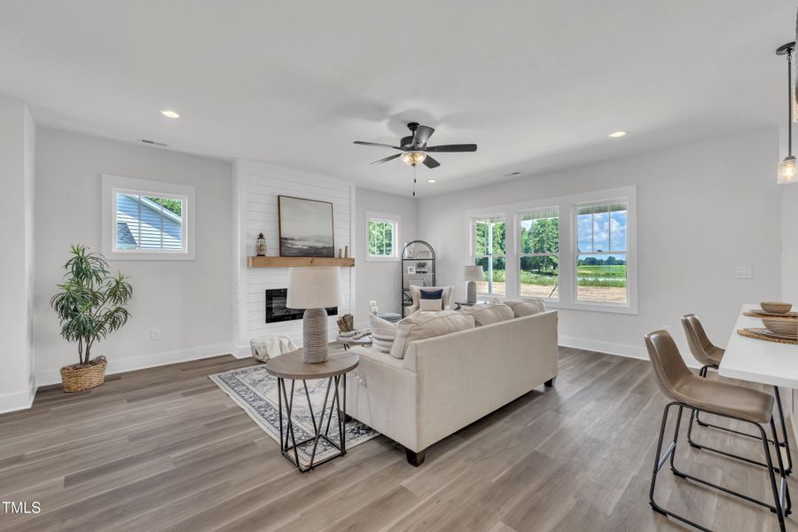 06-4518 Fairhaven Dr-3