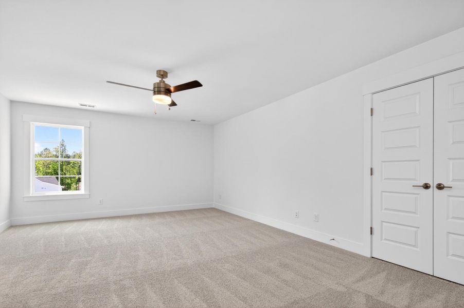 Spacious, unfurnished interior of a new home in Hancock Farms, Aiken (Image 24).