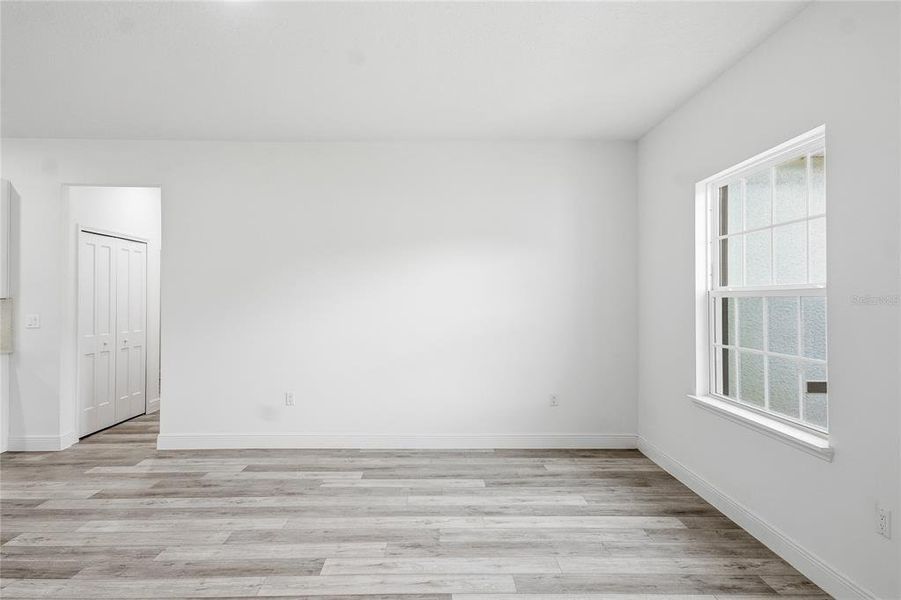 Spacious, unfurnished interior of a new home in , Ocala (Image 23).