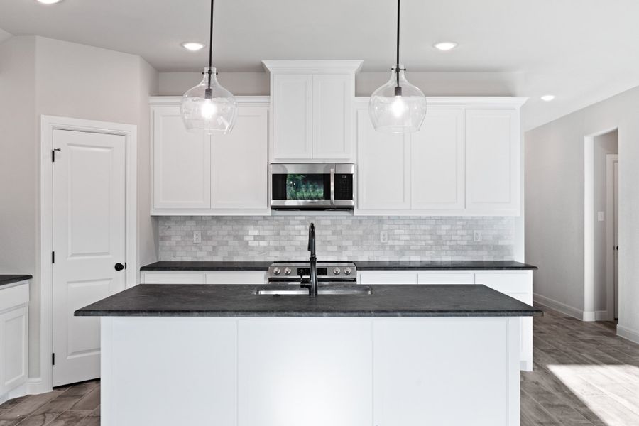 Representative furnished interior of a home built from the The Silverwood by Doug Parr Custom Homes in Read Ranch, Paradise (Image 5). Representative furnished interior of a home built from the The Silverwood by Doug Parr Custom Homes in Read Ranch, Paradise (Image 5).