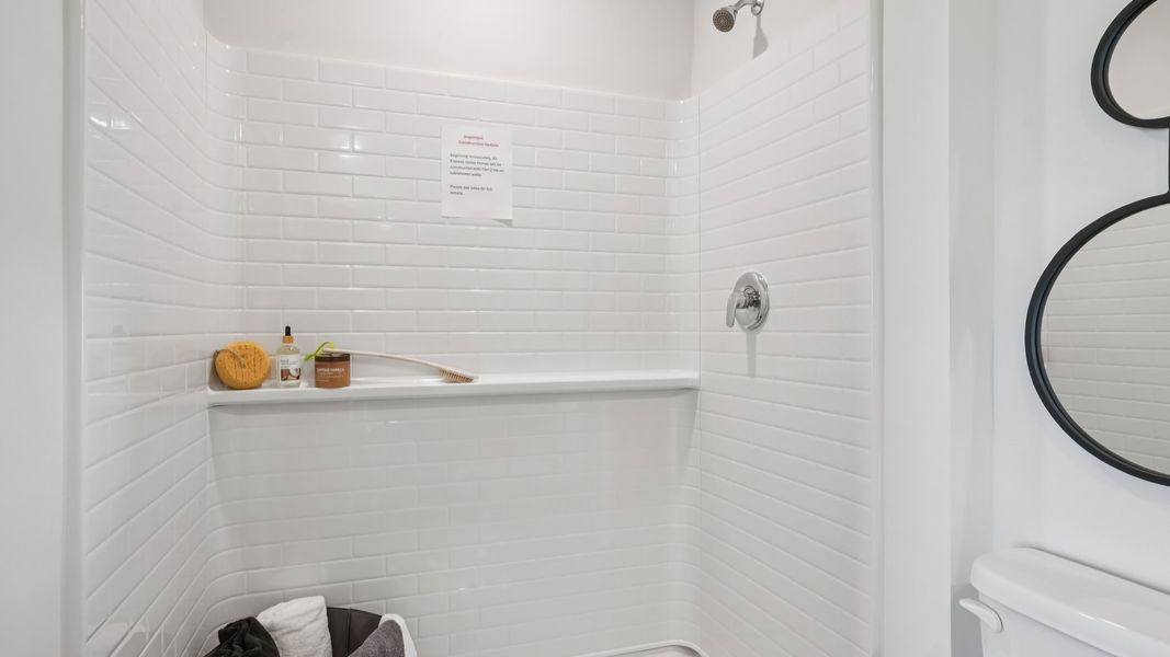 Representative interior finishes for a home built from the Freeport II by D.R. Horton in Palmetto Landing at Babcock Ranch Express, Punta Gorda (Image 18).