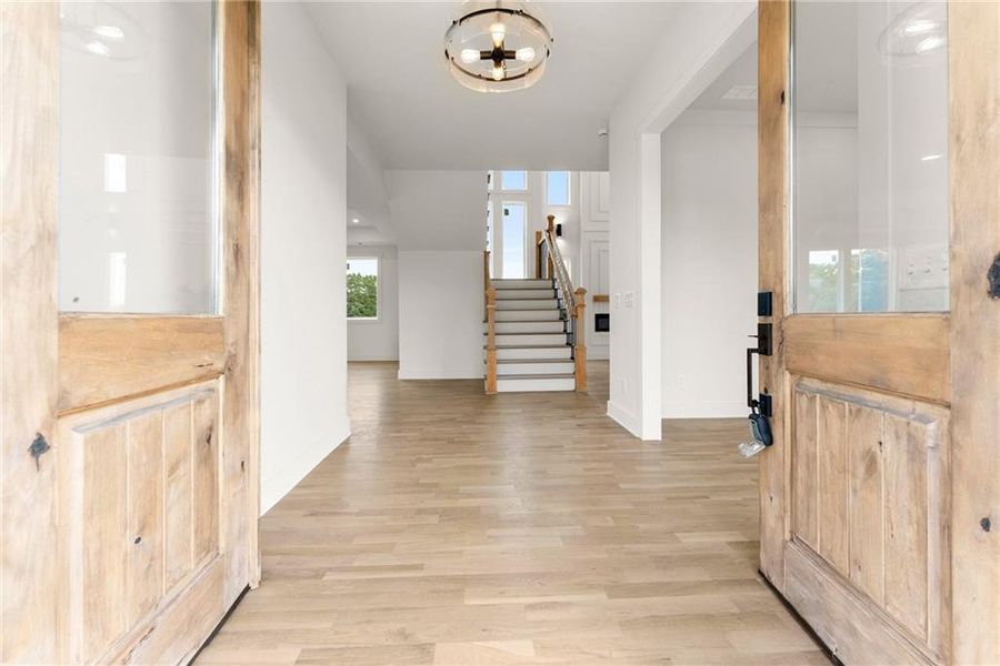 Spacious, unfurnished interior of a new home in , Clermont (Image 21).