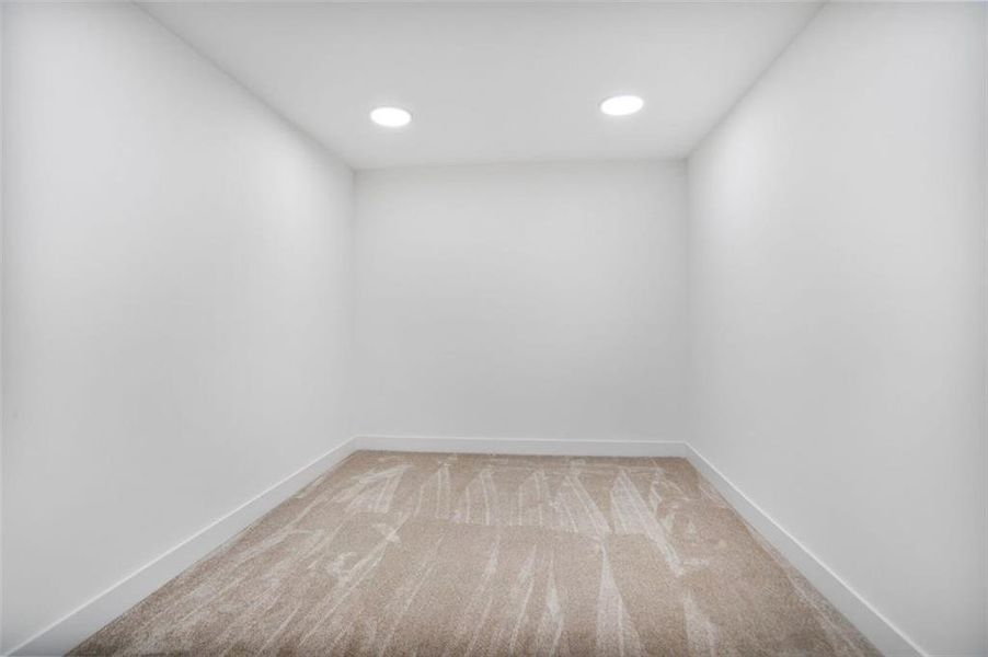 Spacious, unfurnished interior of a new home in , Atlanta (Image 20).